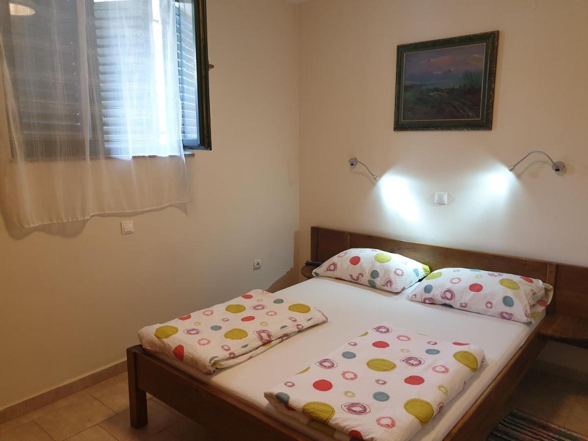 Apartment Lavanda Starigrad Paklenica Exterior foto