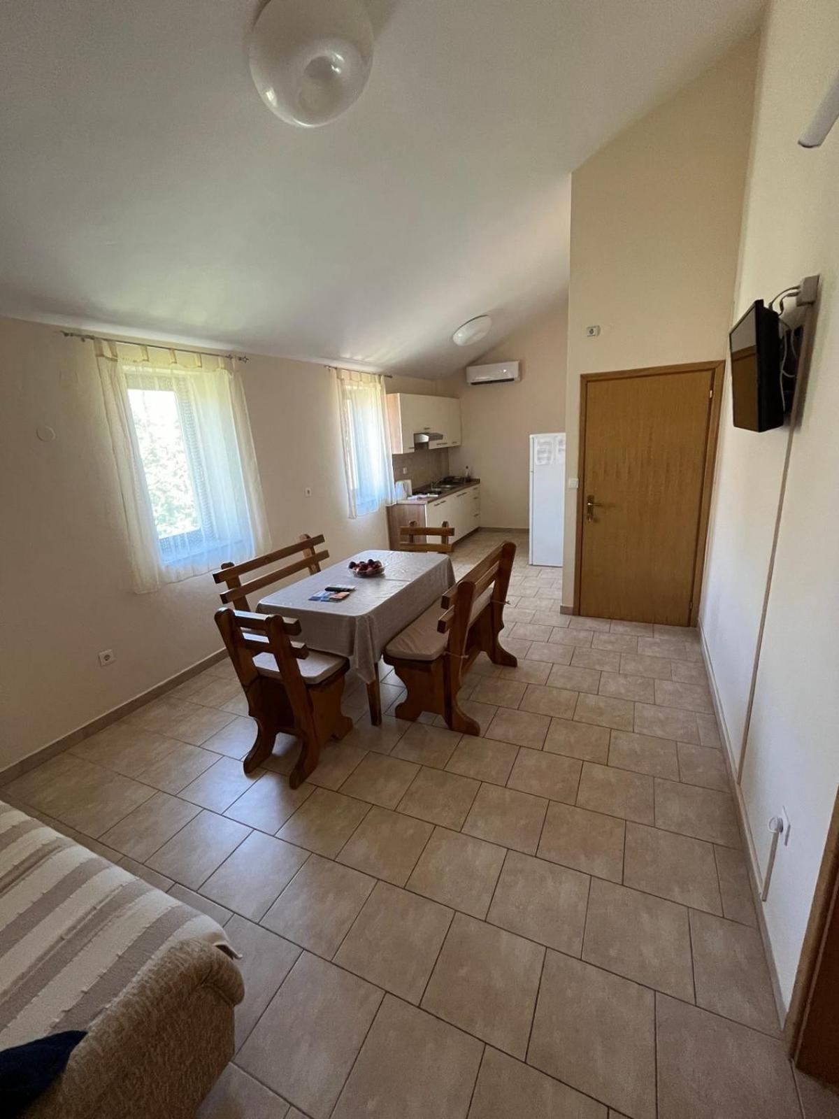 Apartment Lavanda Starigrad Paklenica Exterior foto