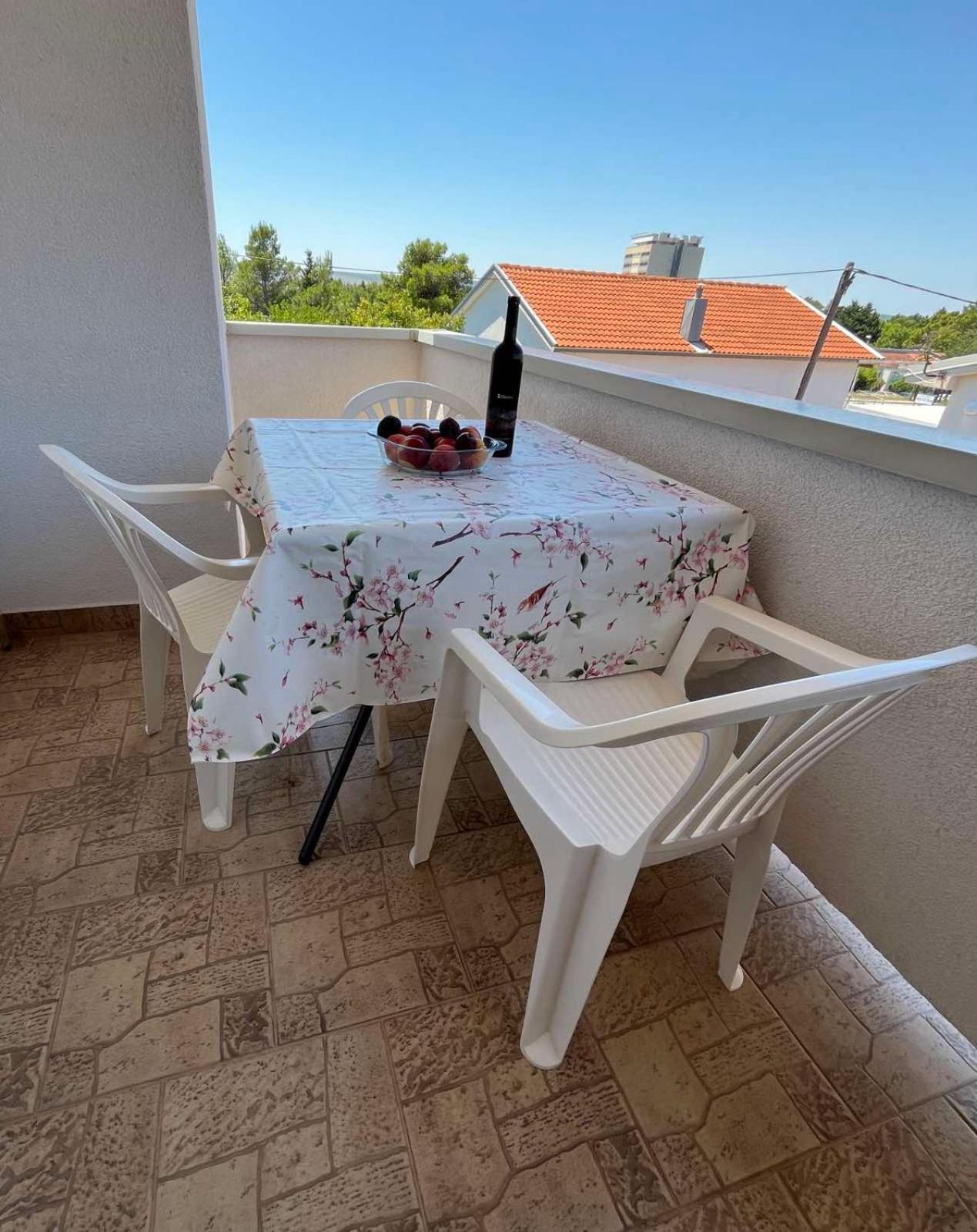 Apartment Lavanda Starigrad Paklenica Exterior foto