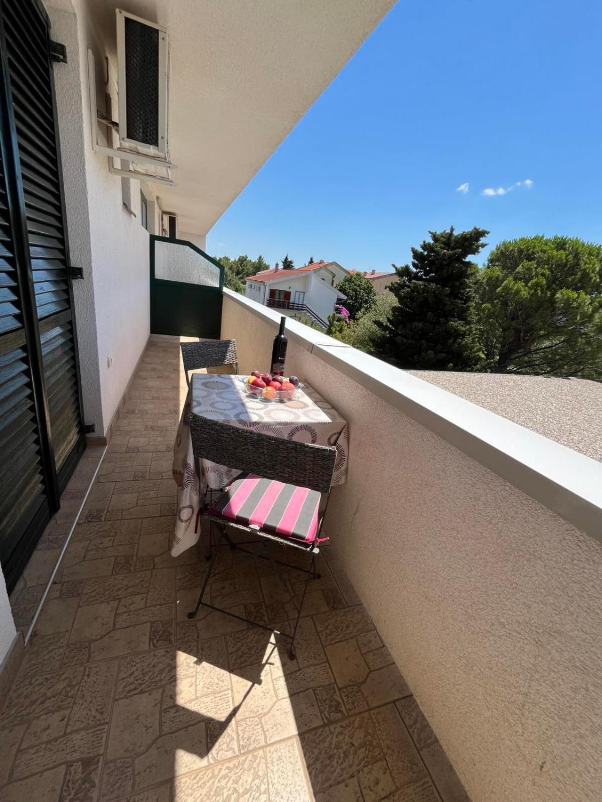 Apartment Lavanda Starigrad Paklenica Exterior foto