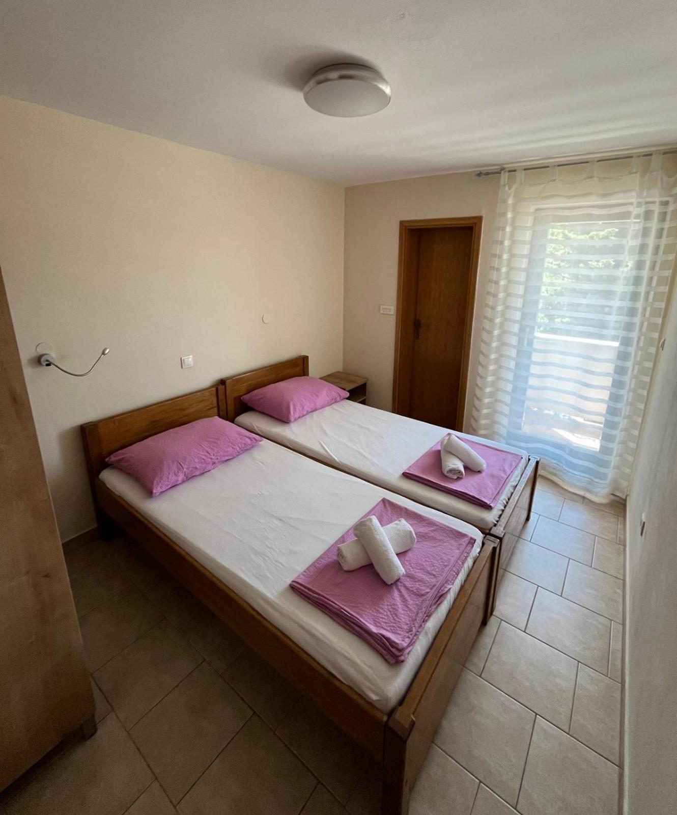 Apartment Lavanda Starigrad Paklenica Exterior foto